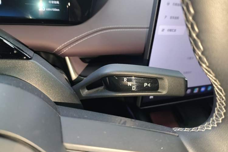 Used Xiaomi Auto SU7 2024 Rear-Drive Ultra-Long Range Advanced Pro-Level Intelligent Driving Version Gear Lever