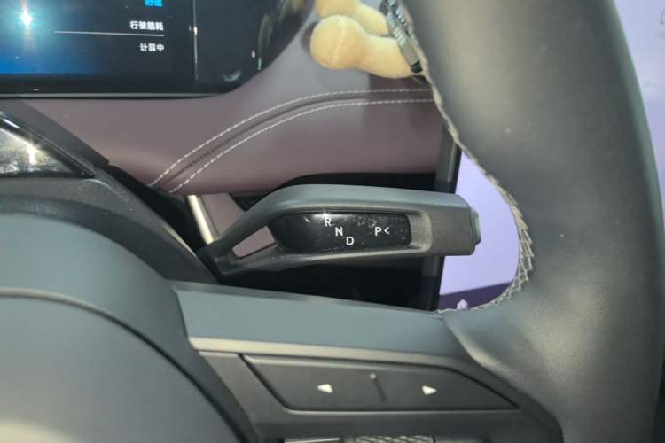 Used Xiaomi Auto SU7 2024 Rear-Drive Ultra-Long Range Advanced Pro-Level Intelligent Driving Version Gear Lever