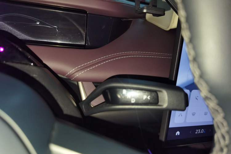 Used Xiaomi Auto SU7 2024 Rear-Drive Ultra-Long Range Advanced Pro-Level Intelligent Driving Version Gear Lever