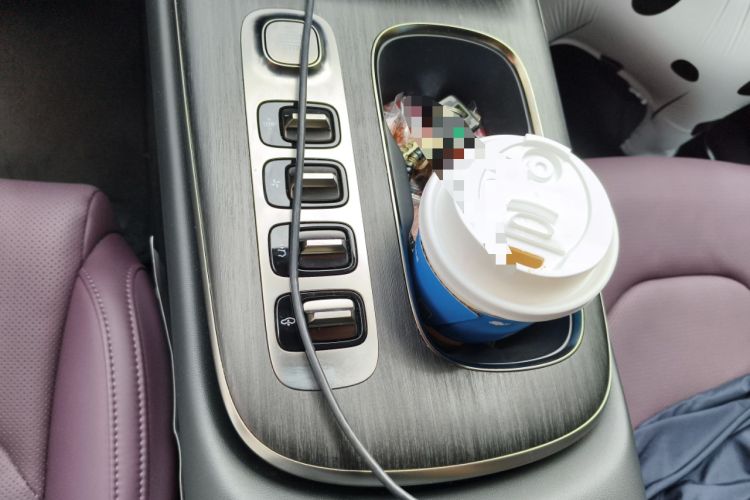 Used Xiaomi Auto SU7 2024 Four-Wheel Drive Ultra-Long Range Advanced Intelligent Driving Max Edition Gear Lever