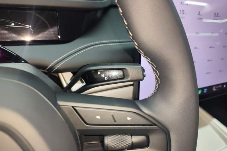 Used Xiaomi Auto SU7 2024 Four-Wheel Drive Ultra-Long Range Advanced Intelligent Driving Max Edition Gear Lever