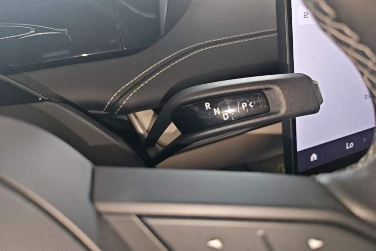 Used Xiaomi Auto SU7 2024 Rear-Drive Ultra-Long Range Advanced Pro-Level Intelligent Driving Version Gear Lever
