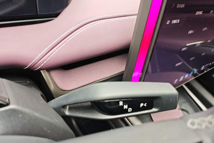 Used Xiaomi Auto SU7 2024 Rear-Drive Ultra-Long Range Advanced Pro-Level Intelligent Driving Version Gear Lever