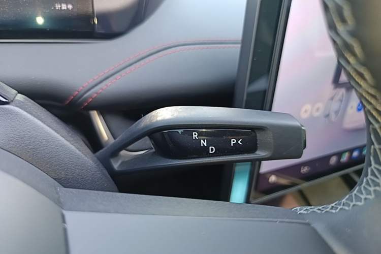 Used Xiaomi Auto SU7 2024 Rear-Drive Long-Range Intelligent Driving Version Gear Lever