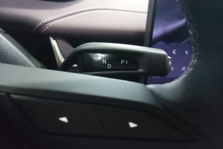 Used Xiaomi Auto SU7 2024 Rear-Drive Long-Range Intelligent Driving Version Gear Lever