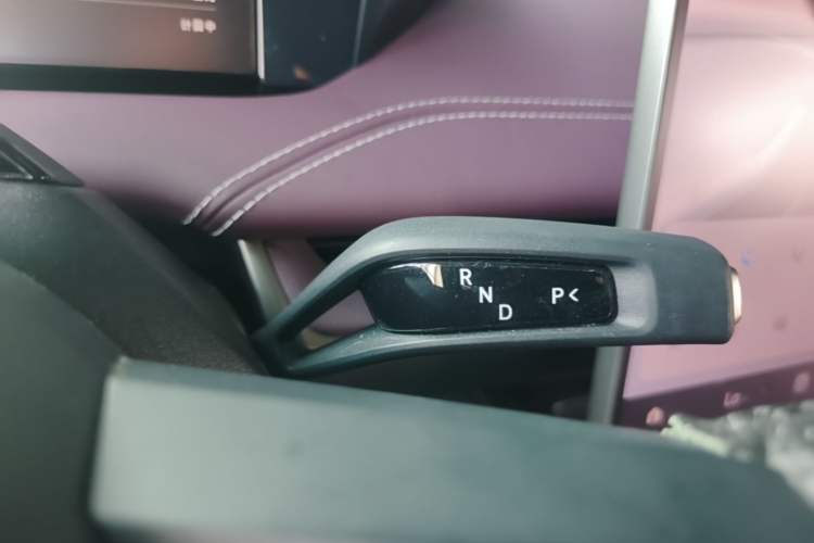 Used Xiaomi Auto SU7 2024 Rear-Drive Long-Range Intelligent Driving Version Gear Lever
