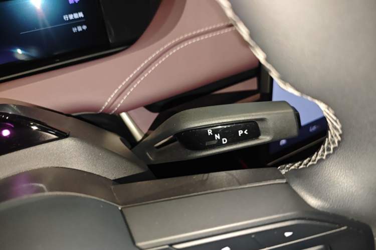 Used Xiaomi Auto SU7 2024 Four-Wheel Drive Ultra-Long Range Advanced Intelligent Driving Max Edition Gear Lever