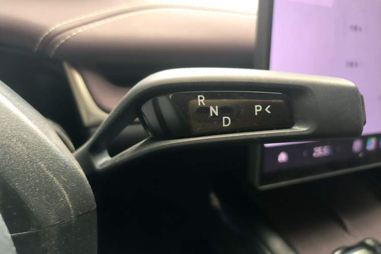 Used Xiaomi Auto SU7 2024 Rear-Drive Ultra-Long Range Advanced Pro-Level Intelligent Driving Version Gear Lever