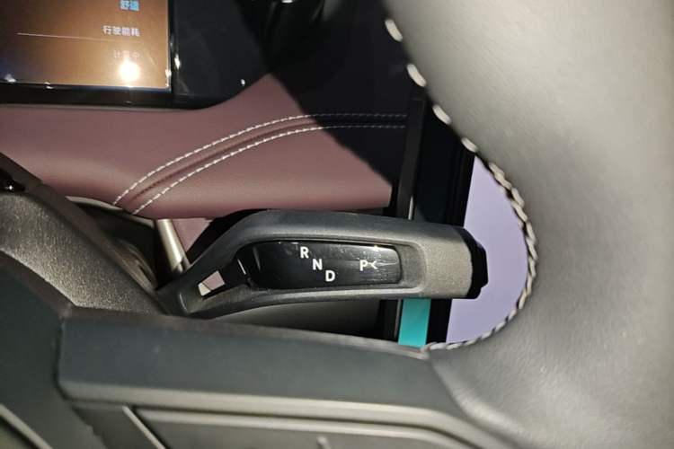 Used Xiaomi Auto SU7 2024 Rear-Drive Long-Range Intelligent Driving Version Gear Lever
