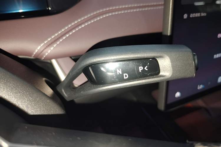 Used Xiaomi Auto SU7 2024 Rear-Drive Long-Range Intelligent Driving Version Gear Lever
