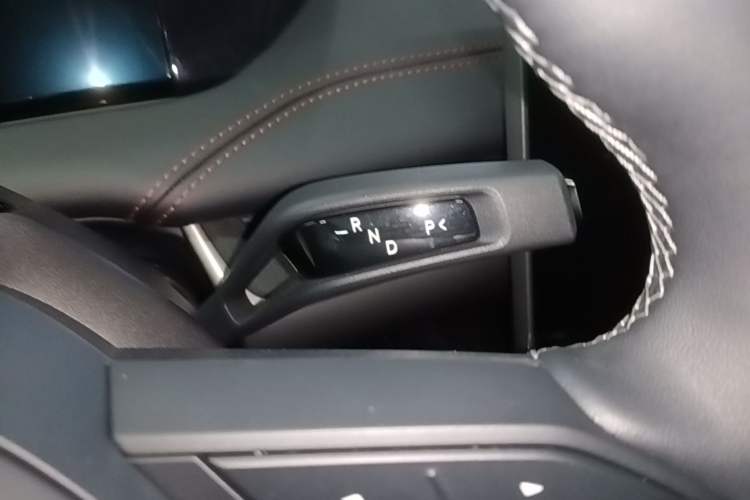 Used Xiaomi Auto SU7 2024 Rear-Drive Ultra-Long Range Advanced Pro-Level Intelligent Driving Version Gear Lever
