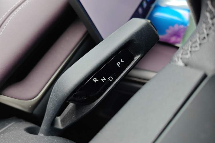 Used Xiaomi Auto SU7 2024 Four-Wheel Drive Ultra-Long Range Advanced Intelligent Driving Max Edition Gear Lever