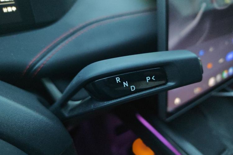 Used Xiaomi Auto SU7 2024 Rear-Drive Long-Range Intelligent Driving Version Gear Lever