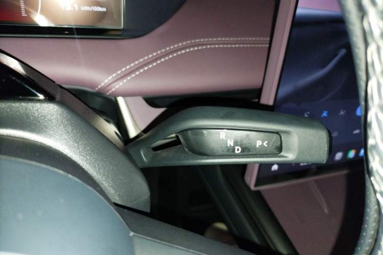 Used Xiaomi Auto SU7 2024 Rear-Drive Ultra-Long Range Advanced Pro-Level Intelligent Driving Version Gear Lever