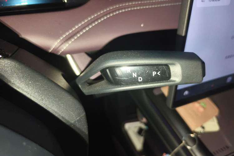 Used Xiaomi Auto SU7 2024 Four-Wheel Drive Ultra-Long Range Advanced Intelligent Driving Max Edition Gear Lever