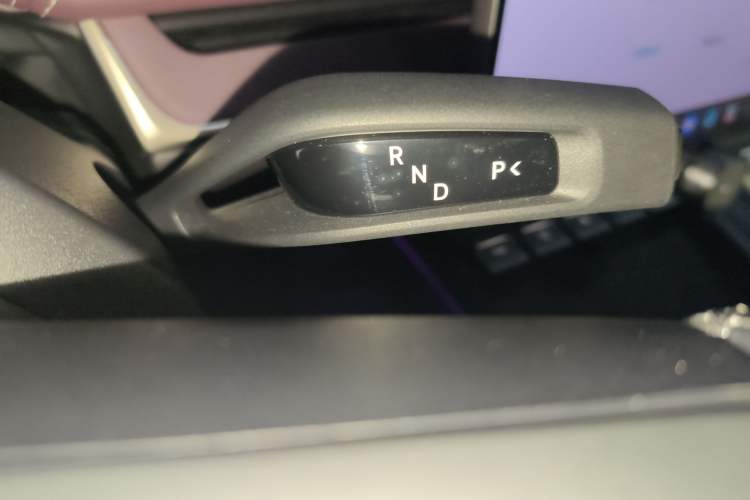 Used Xiaomi Auto SU7 2024 Four-Wheel Drive Ultra-Long Range Advanced Intelligent Driving Max Edition Gear Lever