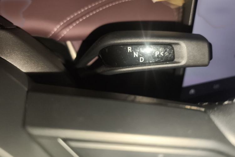 Used Xiaomi Auto SU7 2024 Rear-Drive Long-Range Intelligent Driving Version Gear Lever