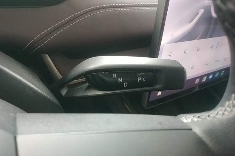 Used Xiaomi Auto SU7 2024 Four-Wheel Drive Ultra-Long Range Advanced Intelligent Driving Max Edition Gear Lever