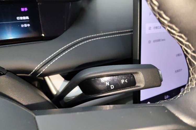 Used Xiaomi Auto SU7 2024 Four-Wheel Drive Ultra-Long Range Advanced Intelligent Driving Max Edition Gear Lever