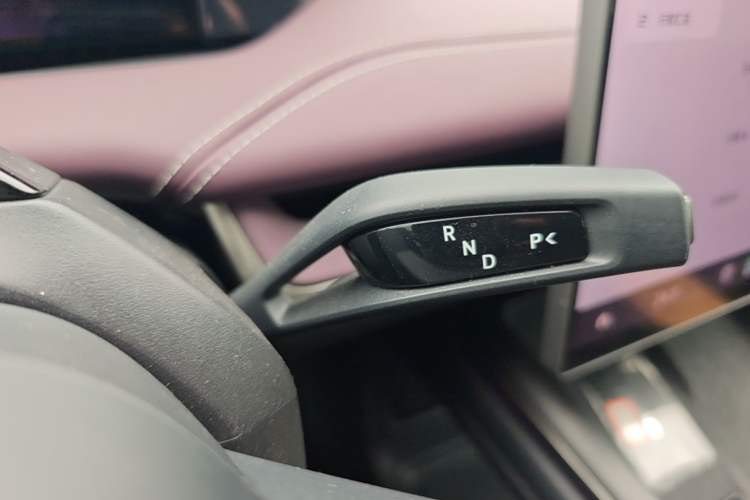 Used Xiaomi Auto SU7 2024 Four-Wheel Drive Ultra-Long Range Advanced Intelligent Driving Max Edition Gear Lever