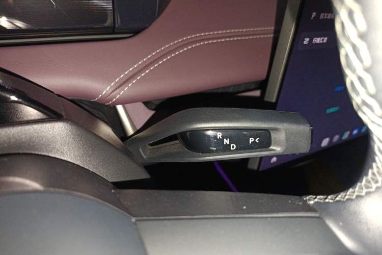 Used Xiaomi Auto SU7 2024 Four-Wheel Drive Ultra-Long Range Advanced Intelligent Driving Max Edition Gear Lever
