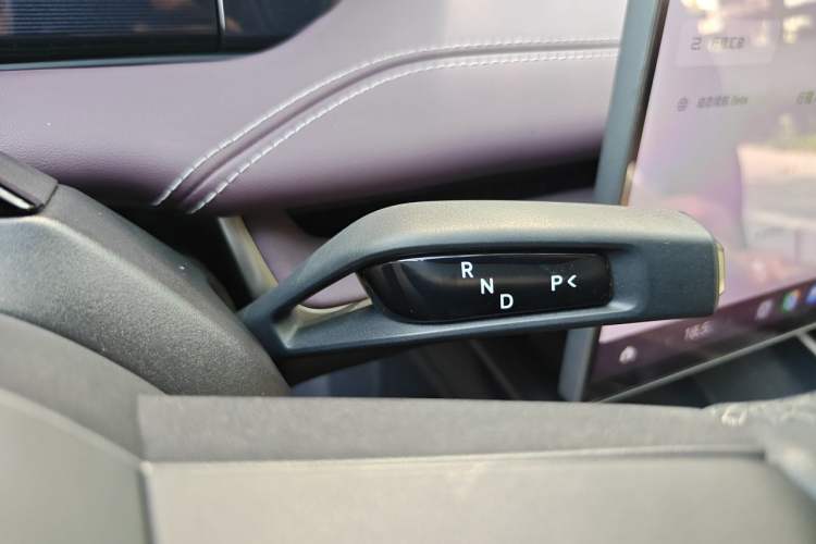 Used Xiaomi Auto SU7 2024 Four-Wheel Drive Ultra-Long Range Advanced Intelligent Driving Max Edition Gear Lever