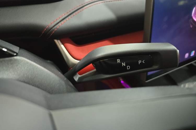 Used Xiaomi Auto SU7 2024 Rear-Drive Long-Range Intelligent Driving Version Gear Lever