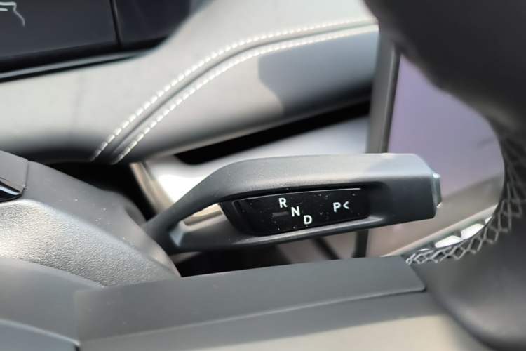 Used Xiaomi Auto SU7 2024 Four-Wheel Drive Ultra-Long Range Advanced Intelligent Driving Max Edition Gear Lever