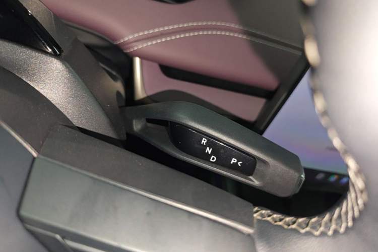 Used Xiaomi Auto SU7 2024 Rear-Drive Long-Range Intelligent Driving Version Gear Lever