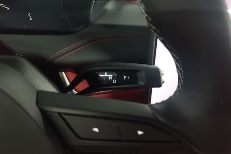 Used Xiaomi Auto SU7 2024 Four-Wheel-Drive Max Founder's Edition Gear Lever