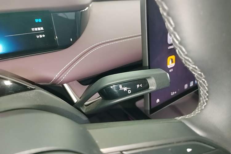 Used Xiaomi Auto SU7 2024 Rear-Drive Ultra-Long Range Advanced Pro-Level Intelligent Driving Version Gear Lever
