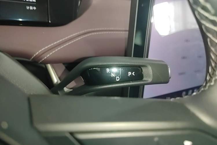 Used Xiaomi Auto SU7 2024 Rear-Drive Long-Range Intelligent Driving Version Gear Lever
