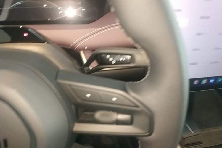Used Xiaomi Auto SU7 2024 Four-Wheel Drive Ultra-Long Range Advanced Intelligent Driving Max Edition Gear Lever