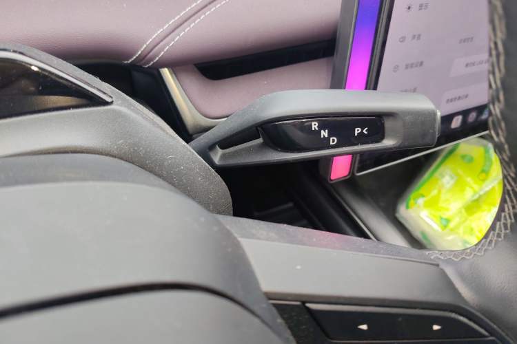 Used Xiaomi Auto SU7 2024 Four-Wheel Drive Ultra-Long Range Advanced Intelligent Driving Max Edition Gear Lever