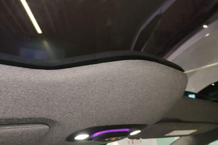 Used Xiaomi Auto SU7 2024 Rear-Drive Ultra-Long Range Advanced Pro-Level Intelligent Driving Version Headliner
