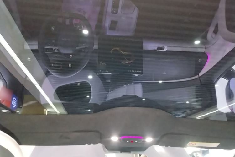 Used Xiaomi Auto SU7 2024 Four-Wheel Drive Ultra-Long Range Advanced Intelligent Driving Max Edition Headliner