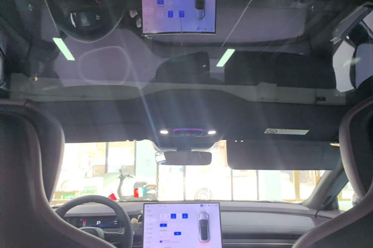 Used Xiaomi Auto SU7 2024 Rear-Drive Ultra-Long Range Advanced Pro-Level Intelligent Driving Version Headliner