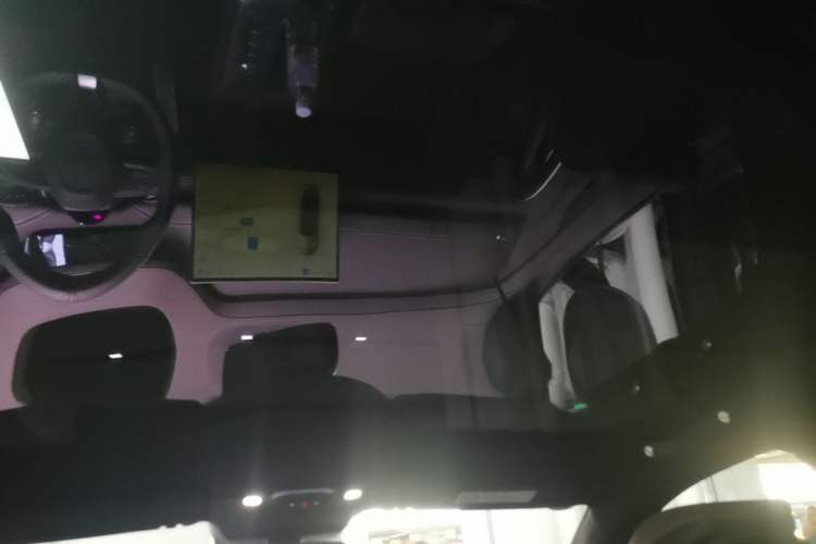 Used Xiaomi Auto SU7 2024 Four-Wheel Drive Ultra-Long Range Advanced Intelligent Driving Max Edition Headliner