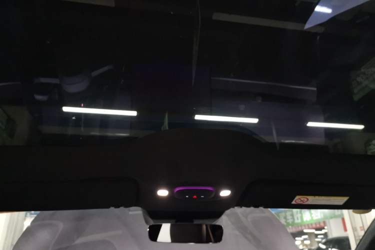 Used Xiaomi Auto SU7 2024 Four-Wheel Drive Ultra-Long Range Advanced Intelligent Driving Max Edition Headliner