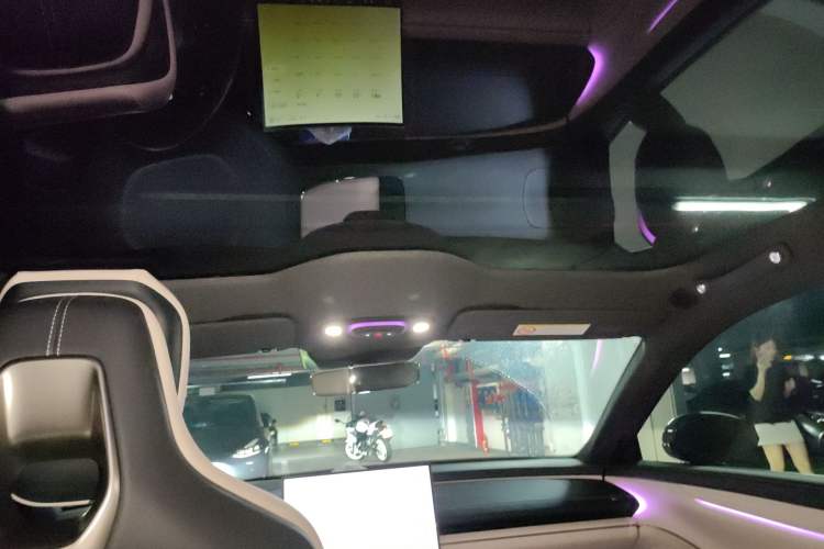Used Xiaomi Auto SU7 2024 Rear-Drive Ultra-Long Range Advanced Pro-Level Intelligent Driving Version Headliner
