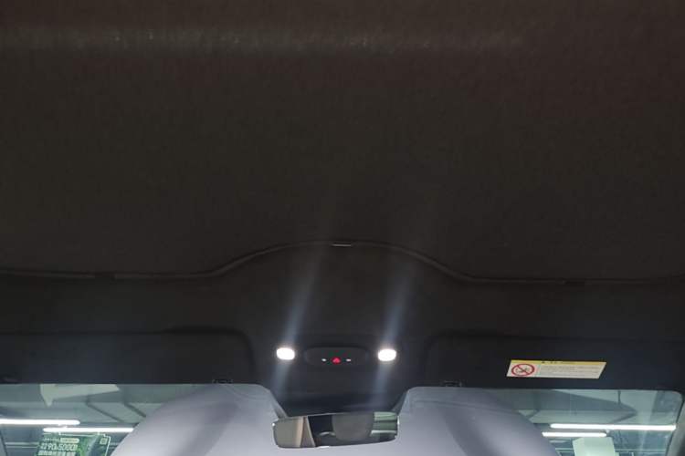 Used Xiaomi Auto SU7 2024 Four-Wheel Drive Ultra-Long Range Advanced Intelligent Driving Max Edition Headliner