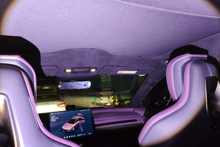 Used Xiaomi Auto SU7 2024 Four-Wheel Drive Ultra-Long Range Advanced Intelligent Driving Max Edition Headliner