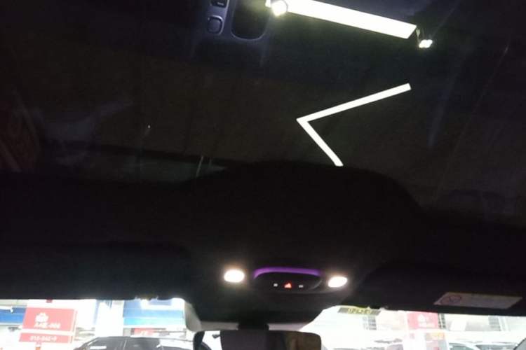 Used Xiaomi Auto SU7 2024 Rear-Drive Long-Range Intelligent Driving Version Headliner