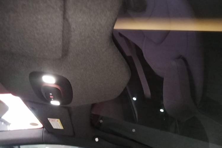 Used Xiaomi Auto SU7 2024 Rear-Drive Long-Range Intelligent Driving Version Headliner
