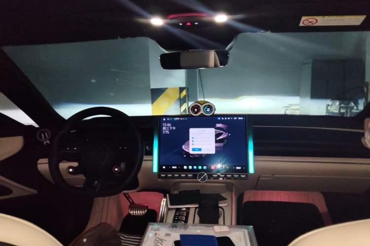 Used Xiaomi Auto SU7 2024 Four-Wheel Drive Ultra-Long Range Advanced Intelligent Driving Max Edition Headliner