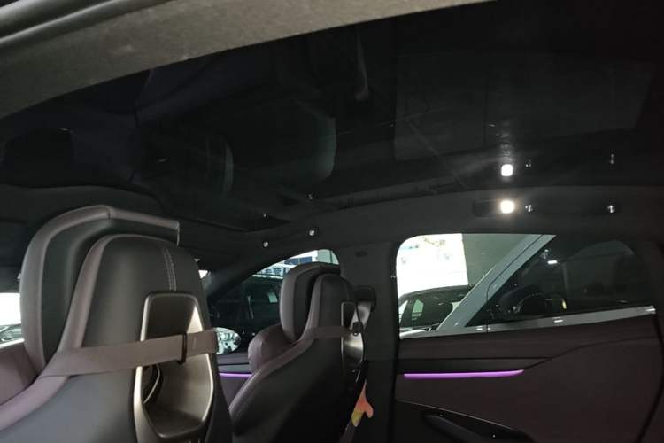 Used Xiaomi Auto SU7 2024 Rear-Drive Long-Range Intelligent Driving Version Headliner