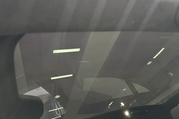 Used Xiaomi Auto SU7 2024 Four-Wheel Drive Ultra-Long Range Advanced Intelligent Driving Max Edition Headliner