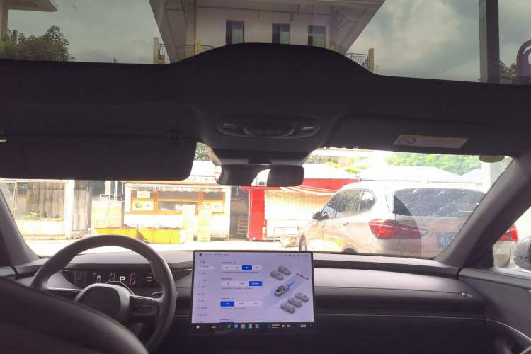 Used Xiaomi Auto SU7 2024 Rear-Drive Long-Range Intelligent Driving Version Headliner