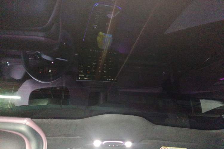 Used Xiaomi Auto SU7 2024 Four-Wheel Drive Ultra-Long Range Advanced Intelligent Driving Max Edition Headliner