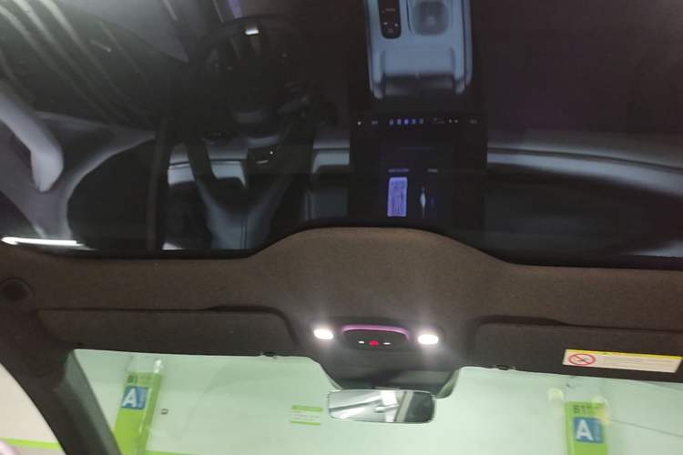 Used Xiaomi Auto SU7 2024 Rear-Drive Ultra-Long Range Advanced Pro-Level Intelligent Driving Version Headliner